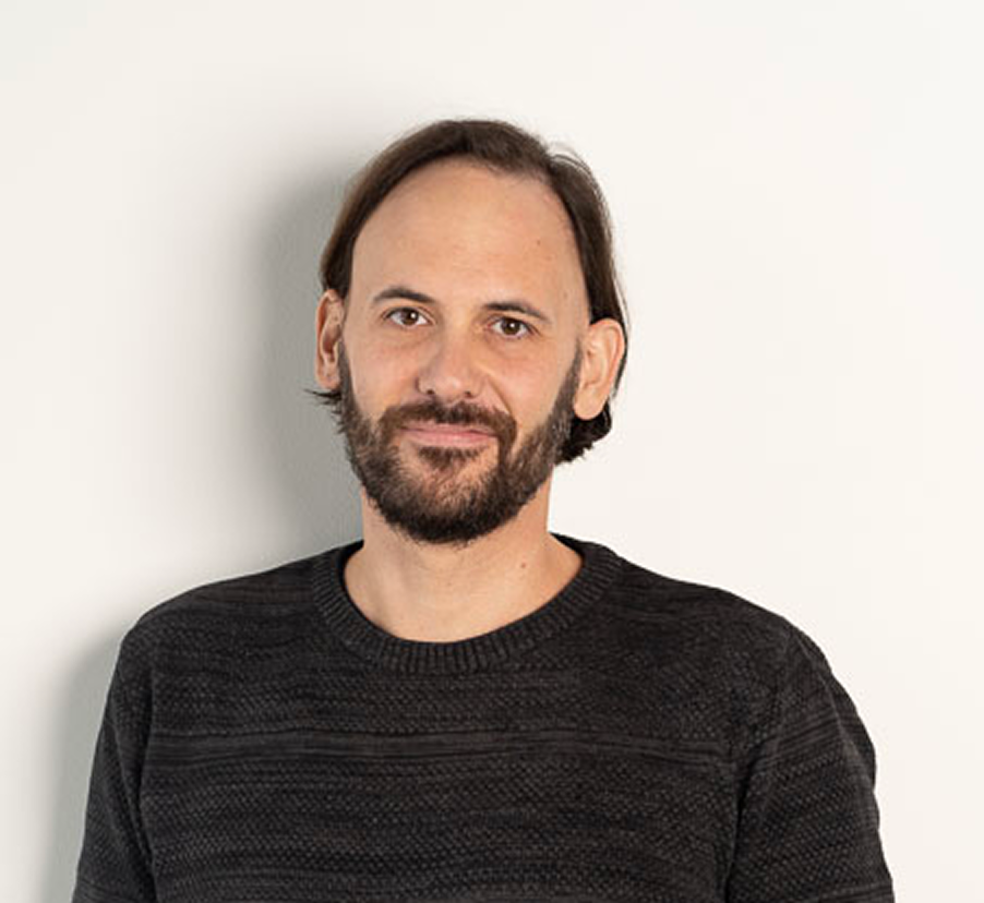 RAPHAEL GEIGER